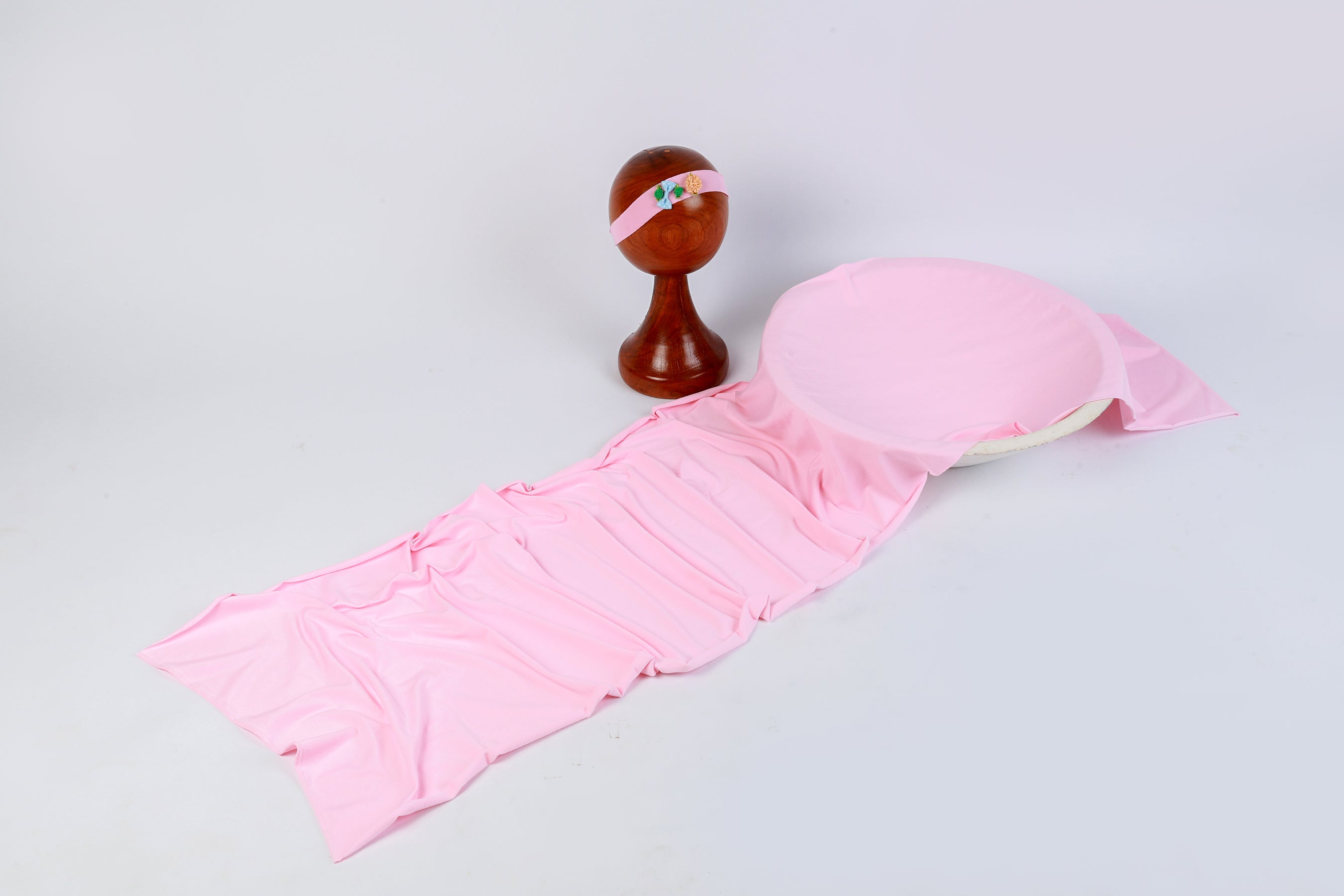 Soft Pink Wrap & Headband Set – Elegant Newborn Photography Prop with Floral Headband for Baby Photoshoots