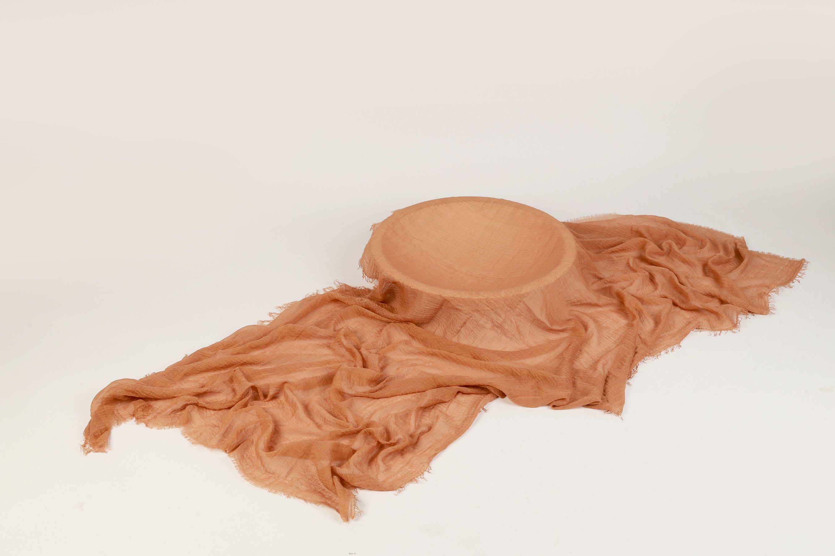 Soft Textured Baby Wrap for Newborn Photography – High-Quality, Breathable Fabric in Multiple Elegant Colors