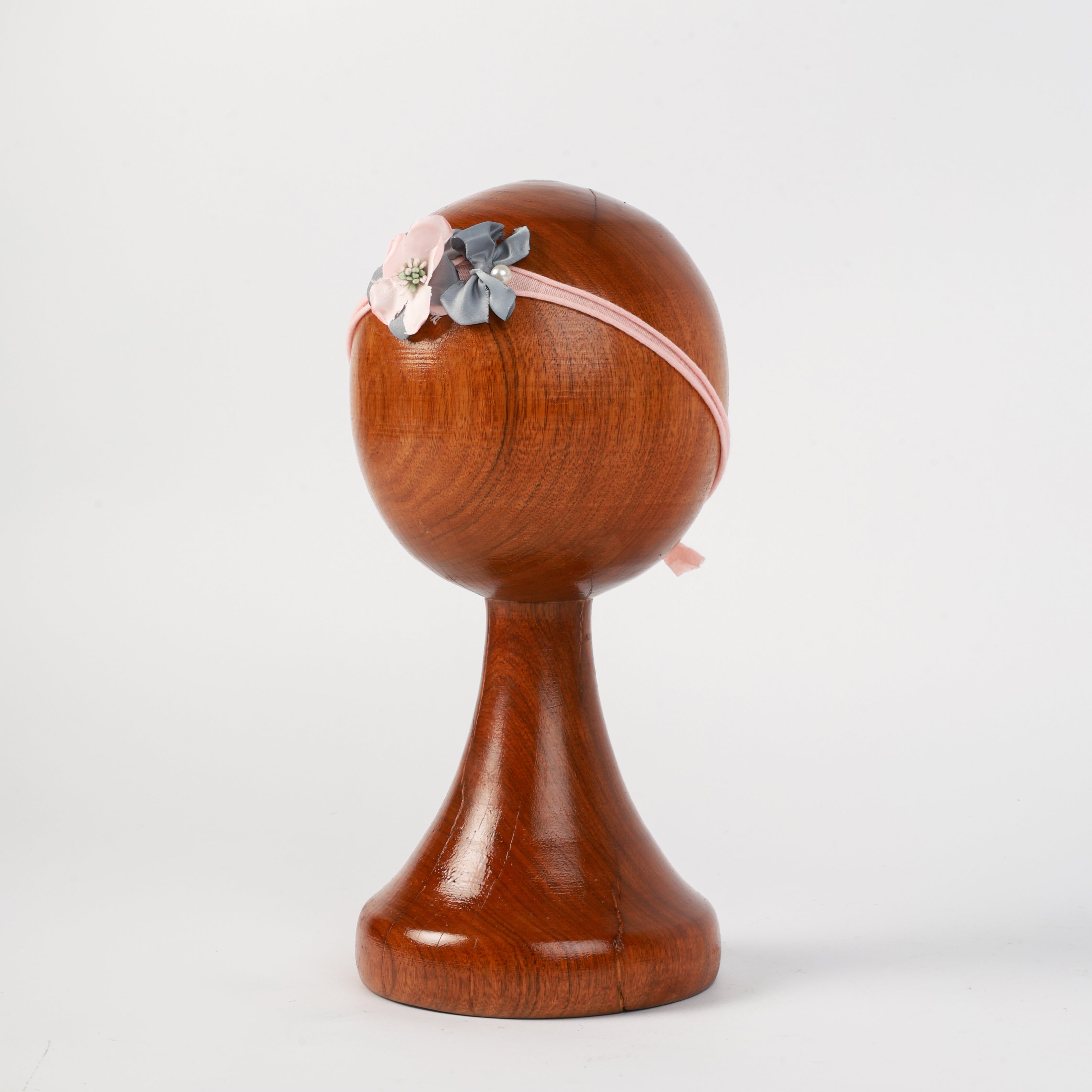 Pink & Gray Baby Headband – Charming Newborn Photography Prop with Floral Details for Timeless Baby Portraits