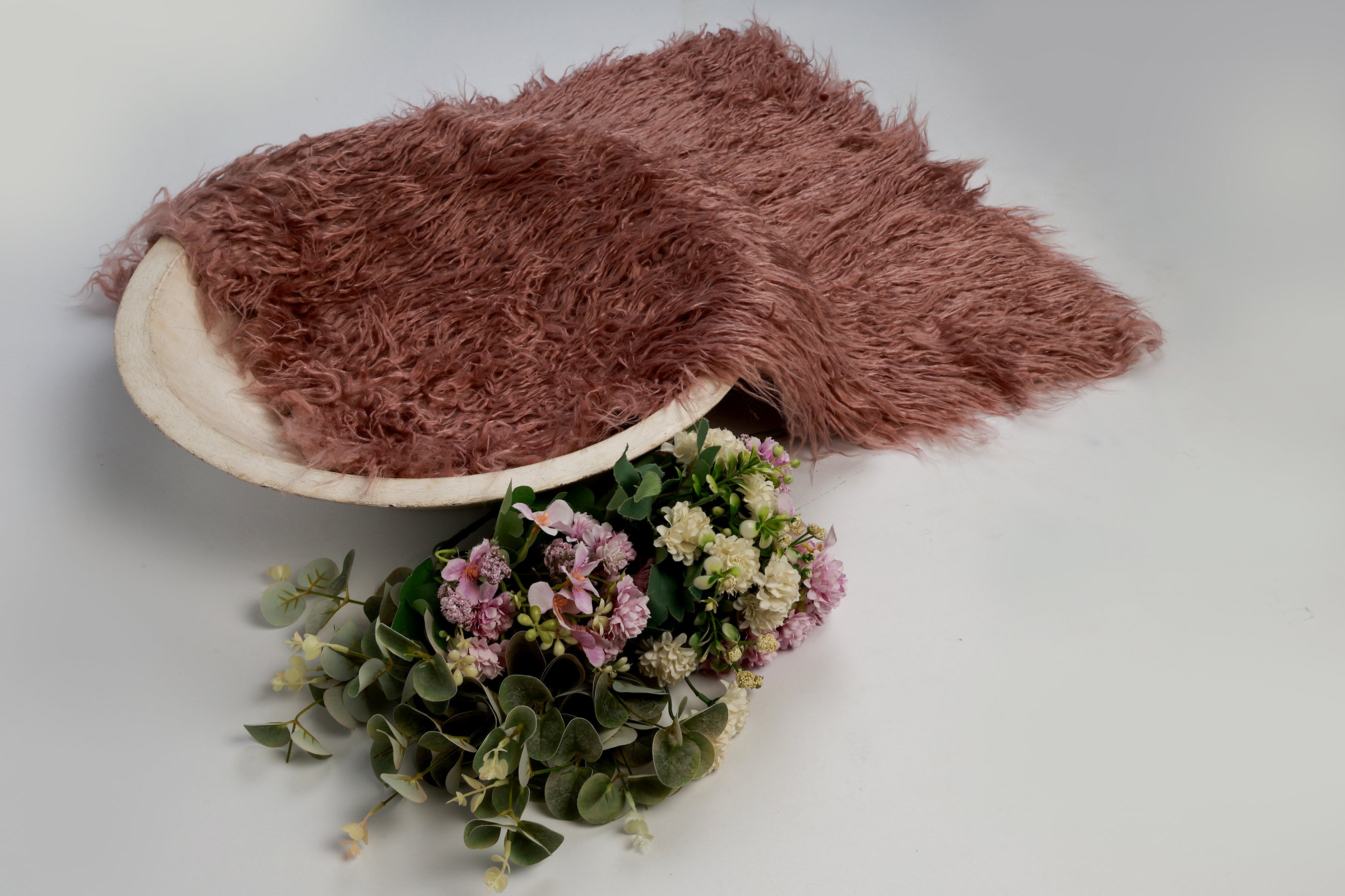 Mocha Brown Faux Fur – Soft and Luxurious Newborn Photography Prop for Cozy Baby Photoshoots