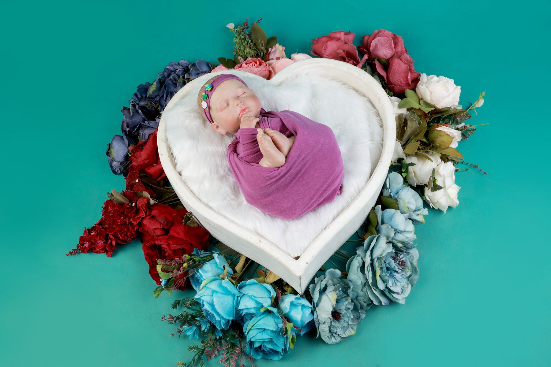 Plum Newborn Wrap & Headband Set – Soft, Cozy, and Stylish Baby Photography Prop for Dreamy Newborn Portraits