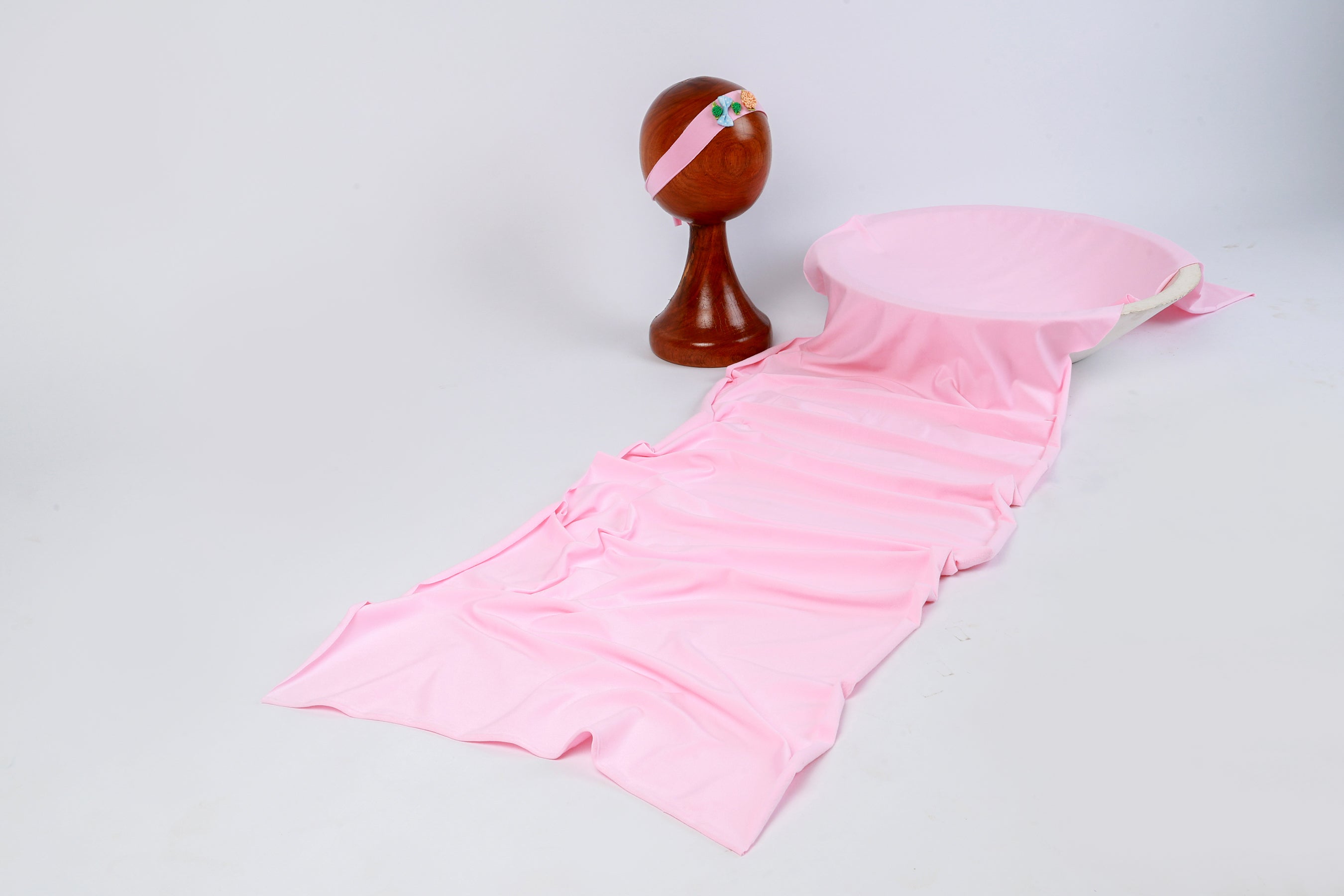 Soft Pink Wrap & Headband Set – Elegant Newborn Photography Prop with Floral Headband for Baby Photoshoots