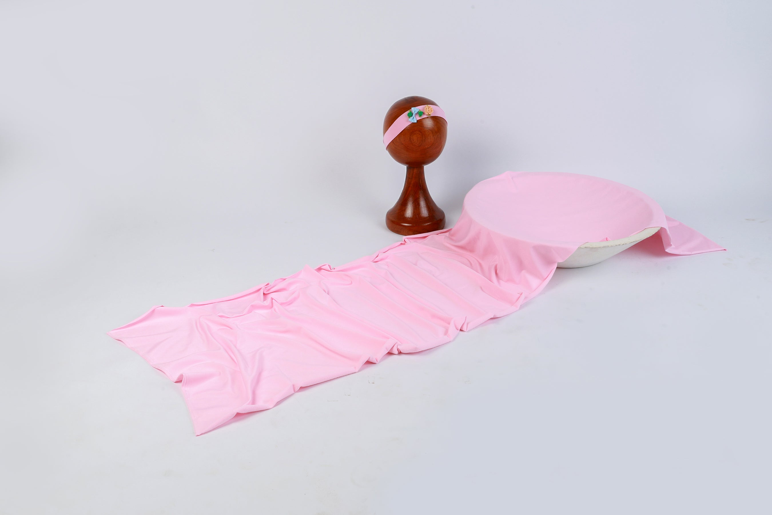 Soft Pink Wrap & Headband Set – Elegant Newborn Photography Prop with Floral Headband for Baby Photoshoots