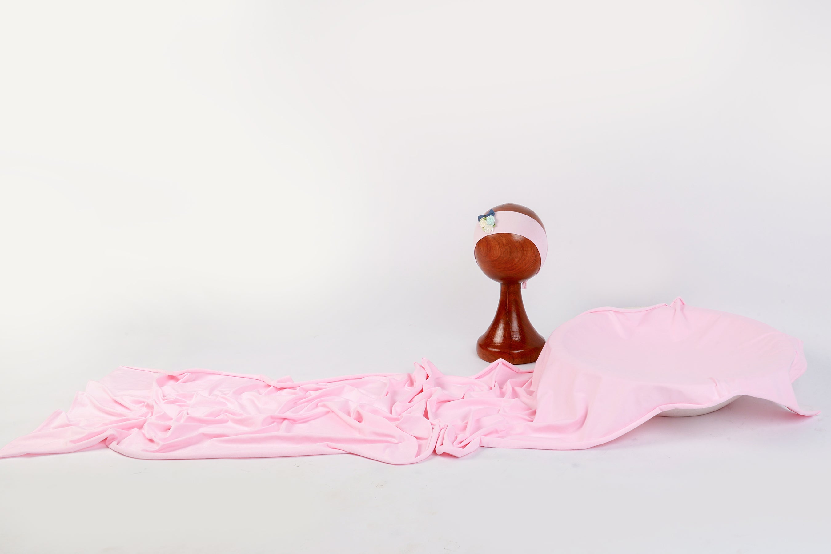 Pink Baby Wrap & Headband Set – Soft & Stretchy Newborn Photography Prop with Floral Headband for Milestone Photoshoots