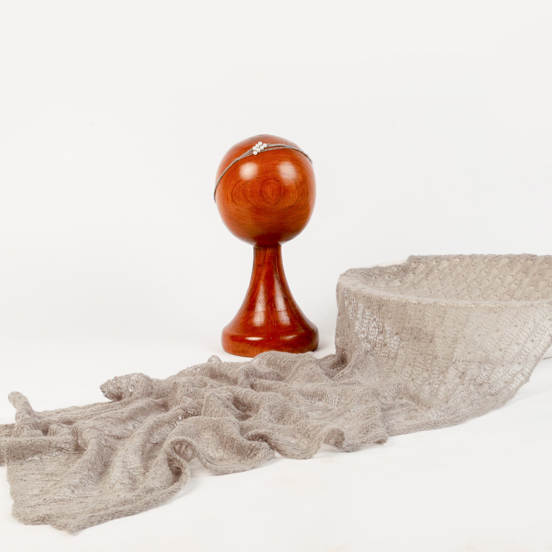 Textured Gray Newborn Wrap & Delicate Pearl Headband Set – Perfect Photography Prop for Timeless Baby Portraits