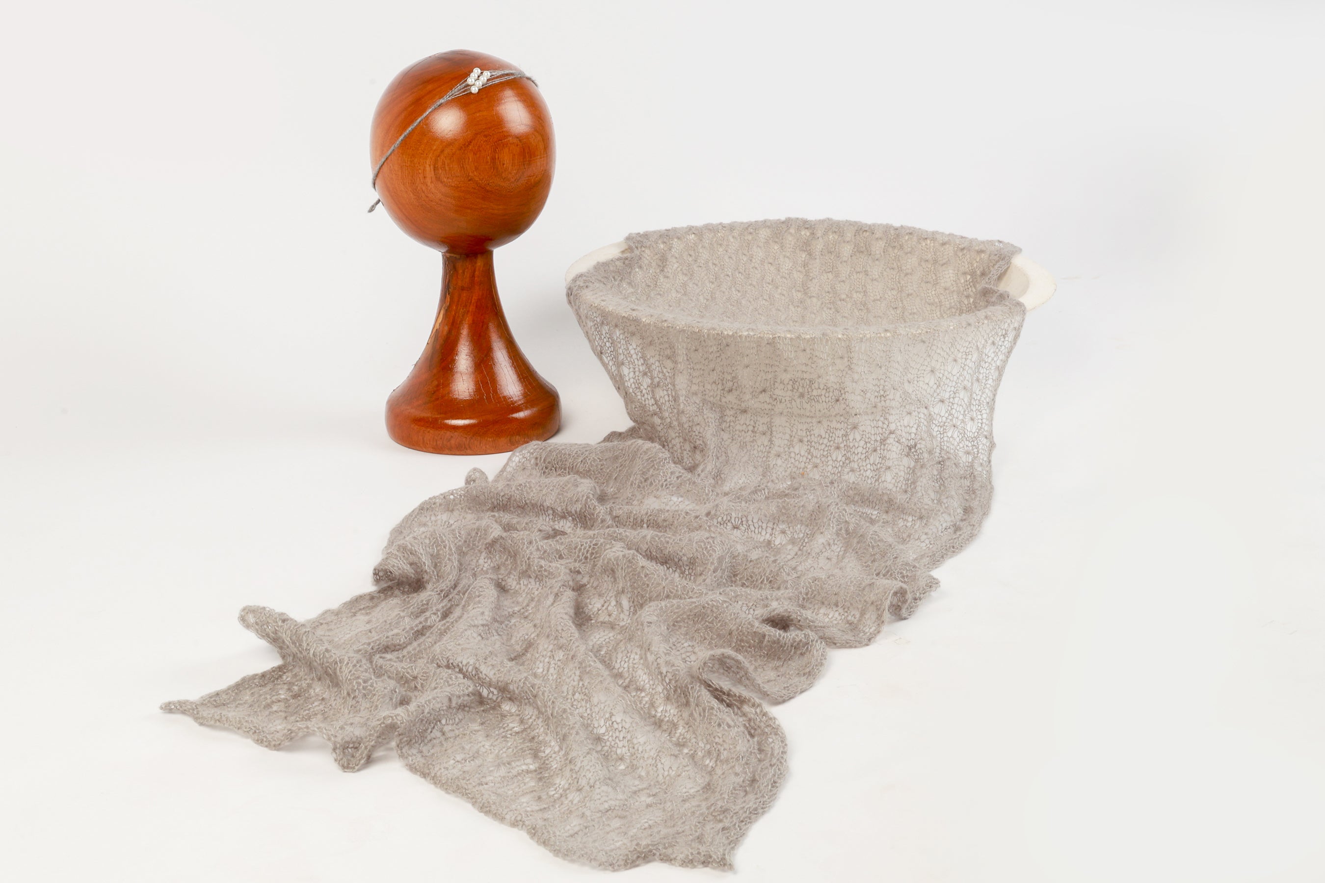 Textured Gray Newborn Wrap & Delicate Pearl Headband Set – Perfect Photography Prop for Timeless Baby Portraits