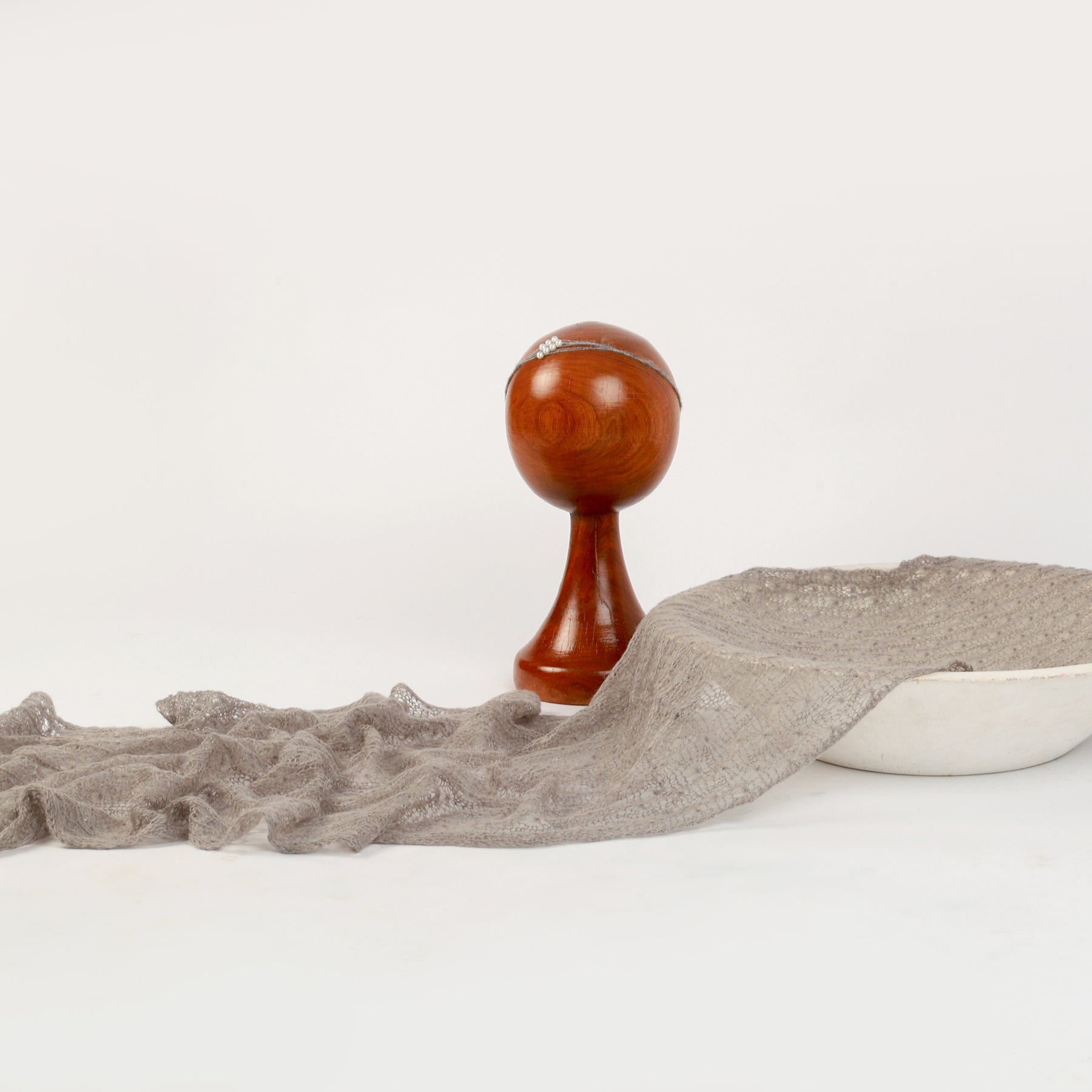 Textured Gray Newborn Wrap & Delicate Pearl Headband Set – Perfect Photography Prop for Timeless Baby Portraits