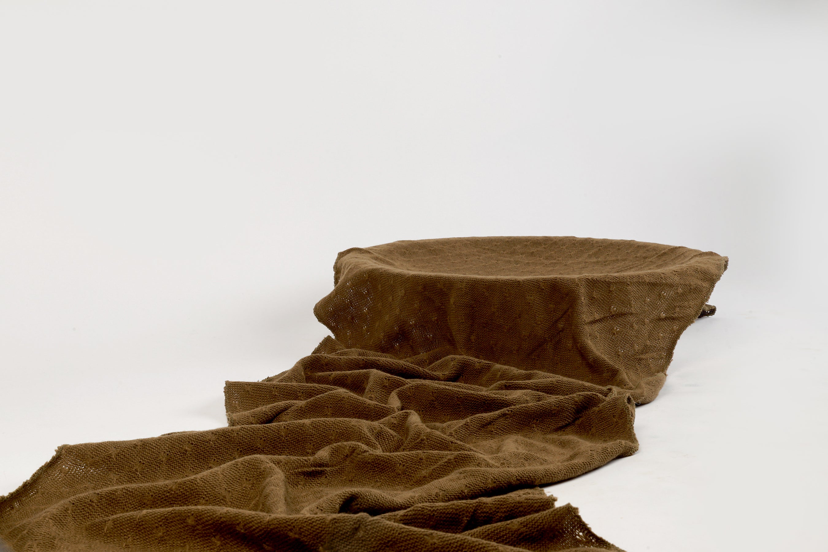 Green Textured Baby Wrap – Soft, Stretchy Newborn Photography Prop for Swaddling, Layering, and Milestone Photoshoots