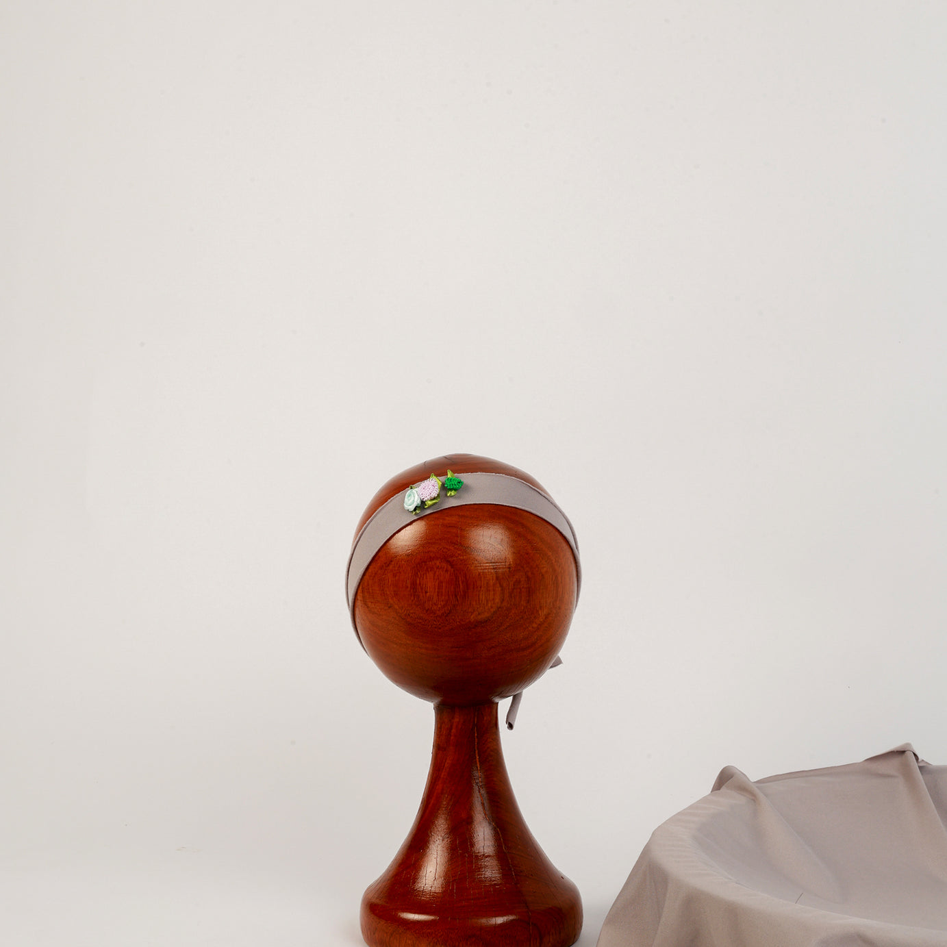 Taupe Newborn Wrap & Headband Set – Soft Baby Photography Prop for Professional Photoshoots