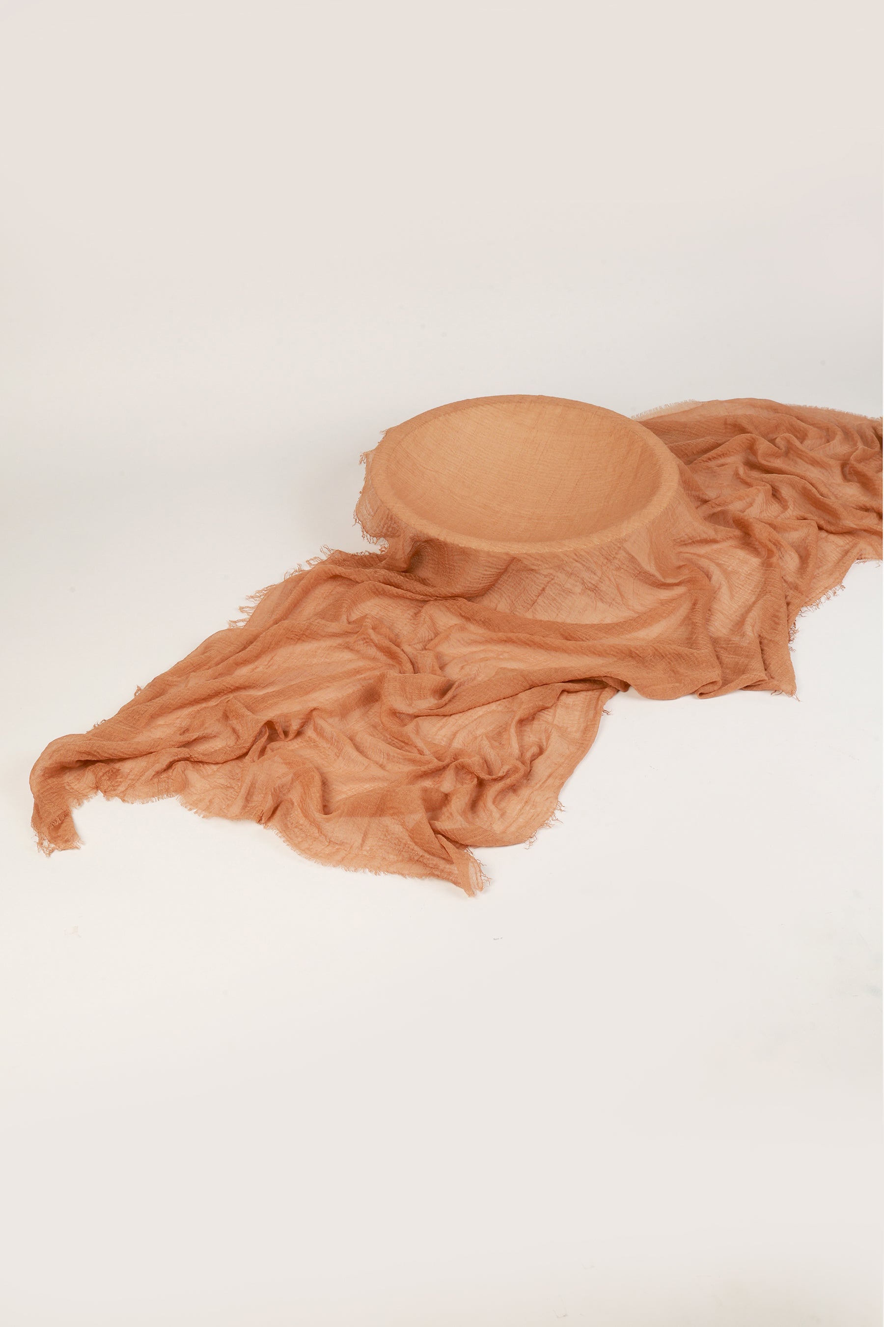 Soft Textured Baby Wrap for Newborn Photography – High-Quality, Breathable Fabric in Multiple Elegant Colors