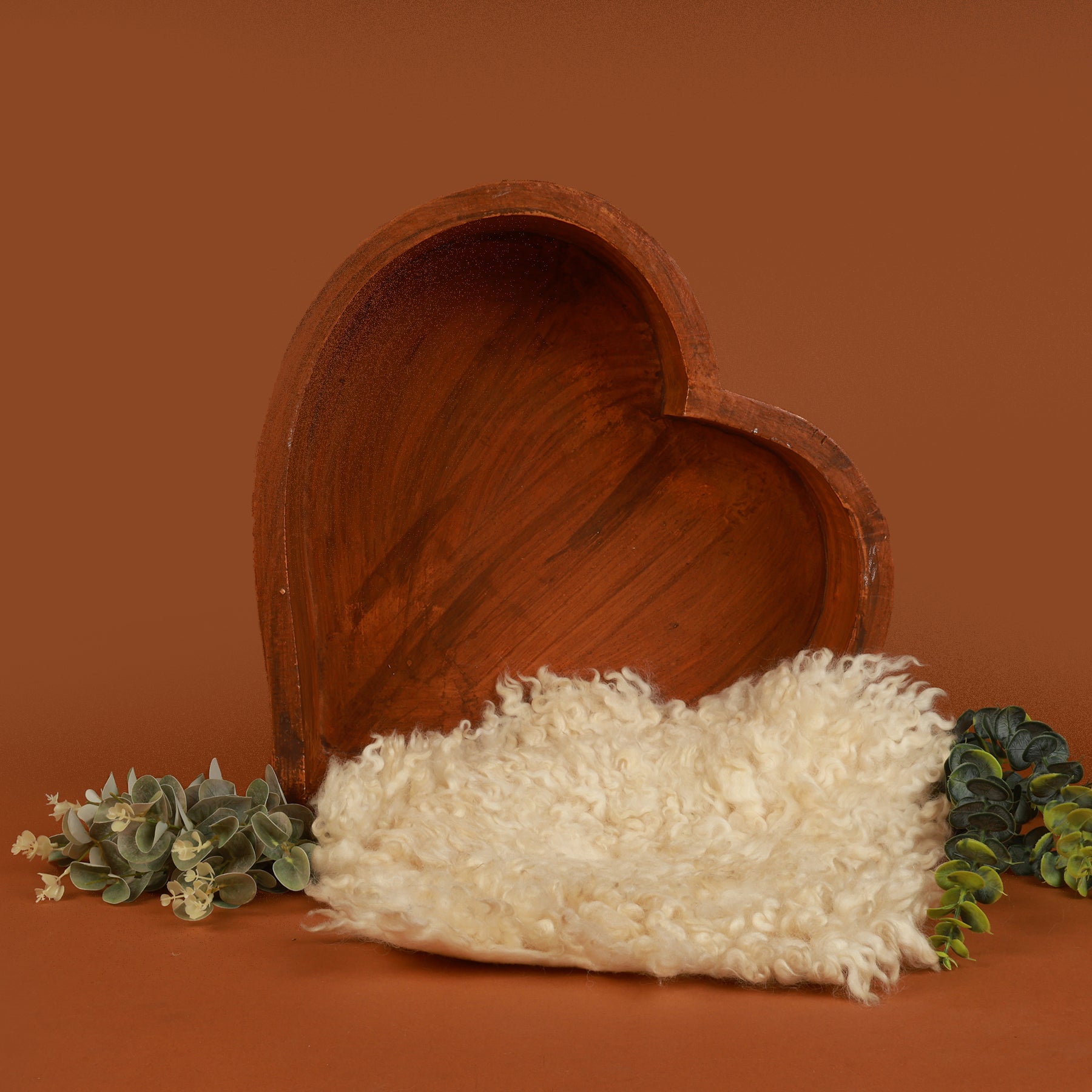 White Curly Fur Layer – Soft Newborn Photography Prop for Textured Baby Photoshoots