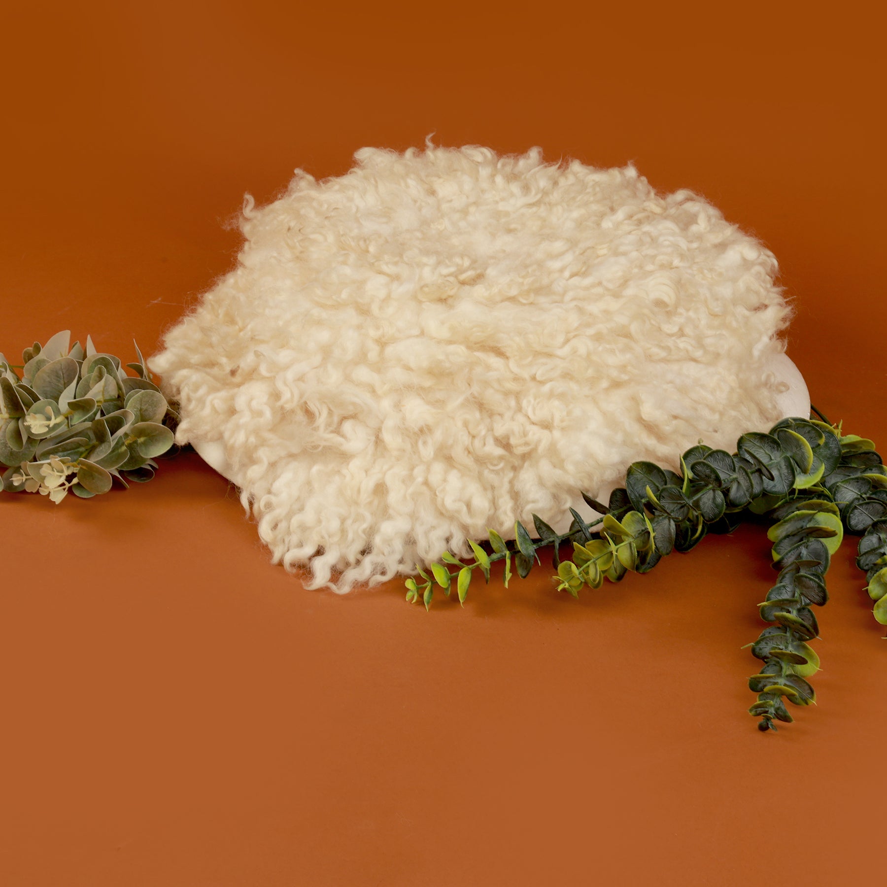 White Curly Fur Layer – Soft Newborn Photography Prop for Textured Baby Photoshoots