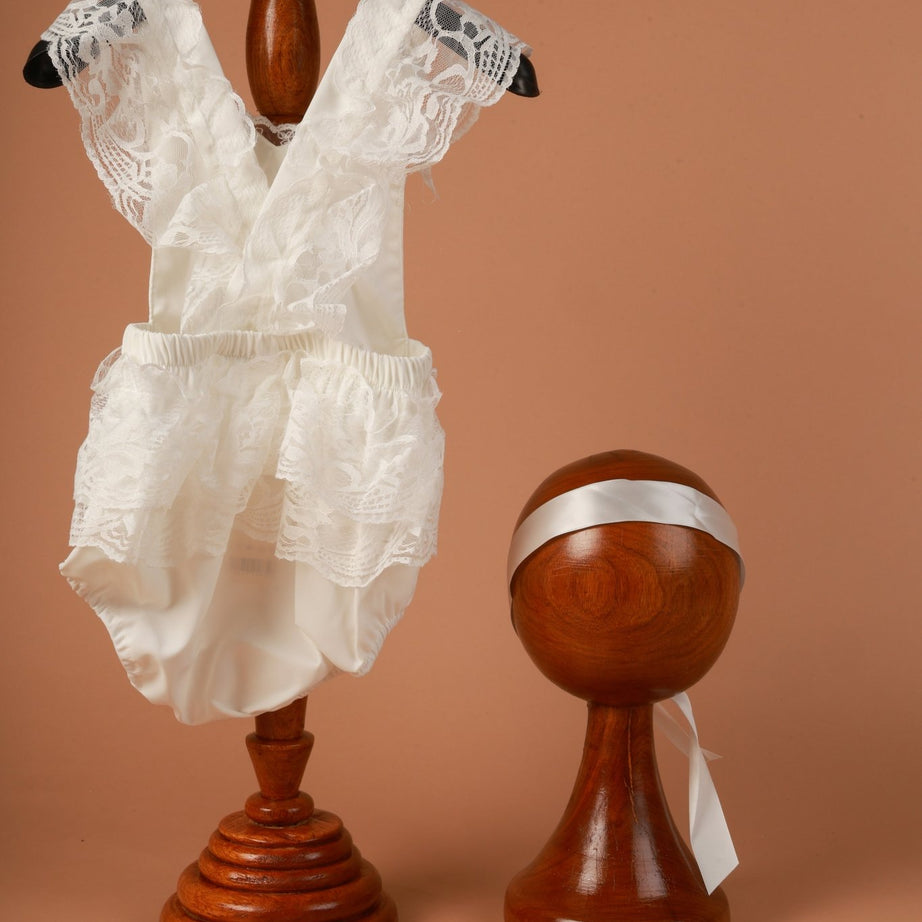 Elegant Lace Baby Girl Romper – Photoshoot Dress for Baby Girl - Tiny Prop Store