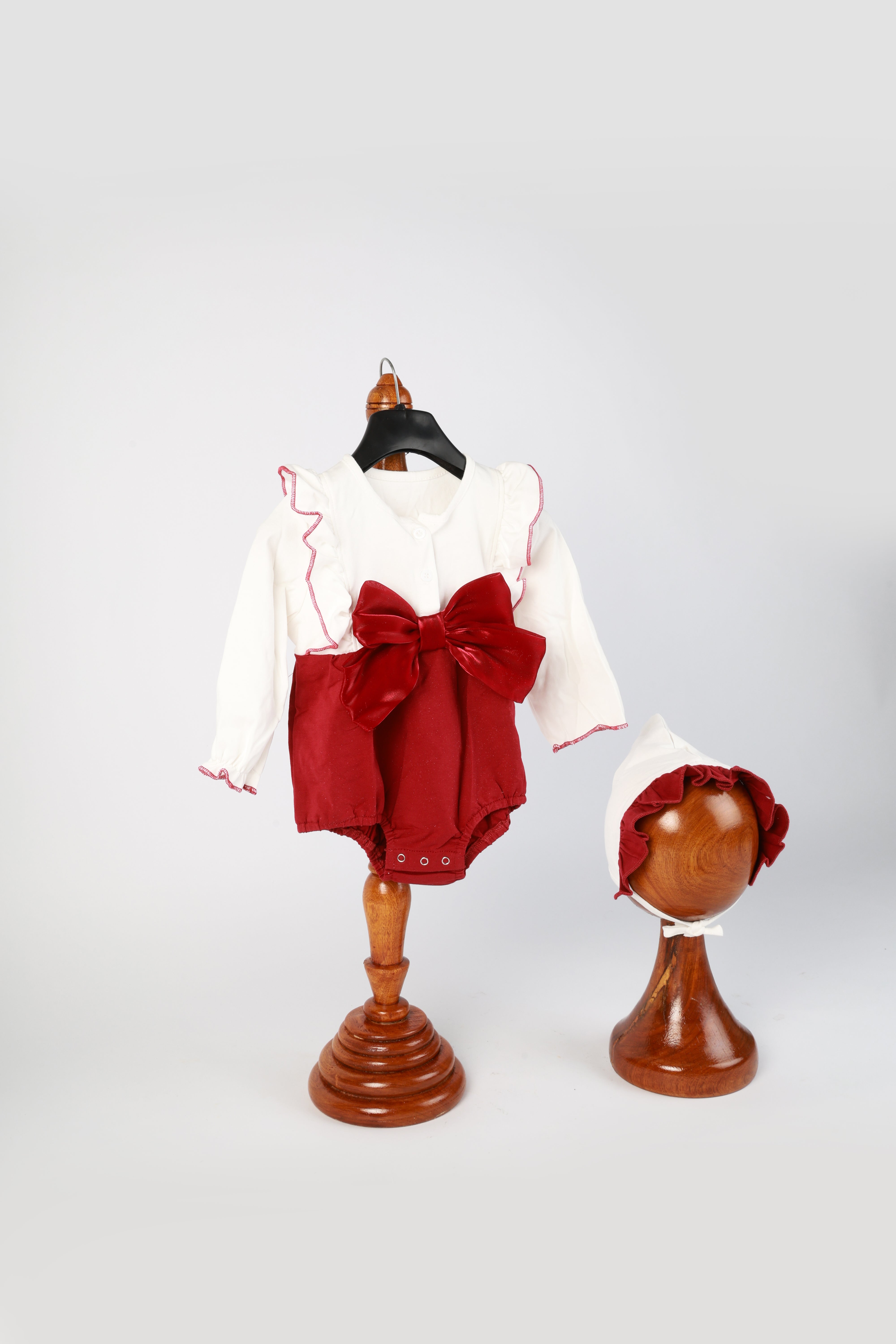 Elegant Baby Girl Photoshoot Dress – White & Red Outfit with Bonnet