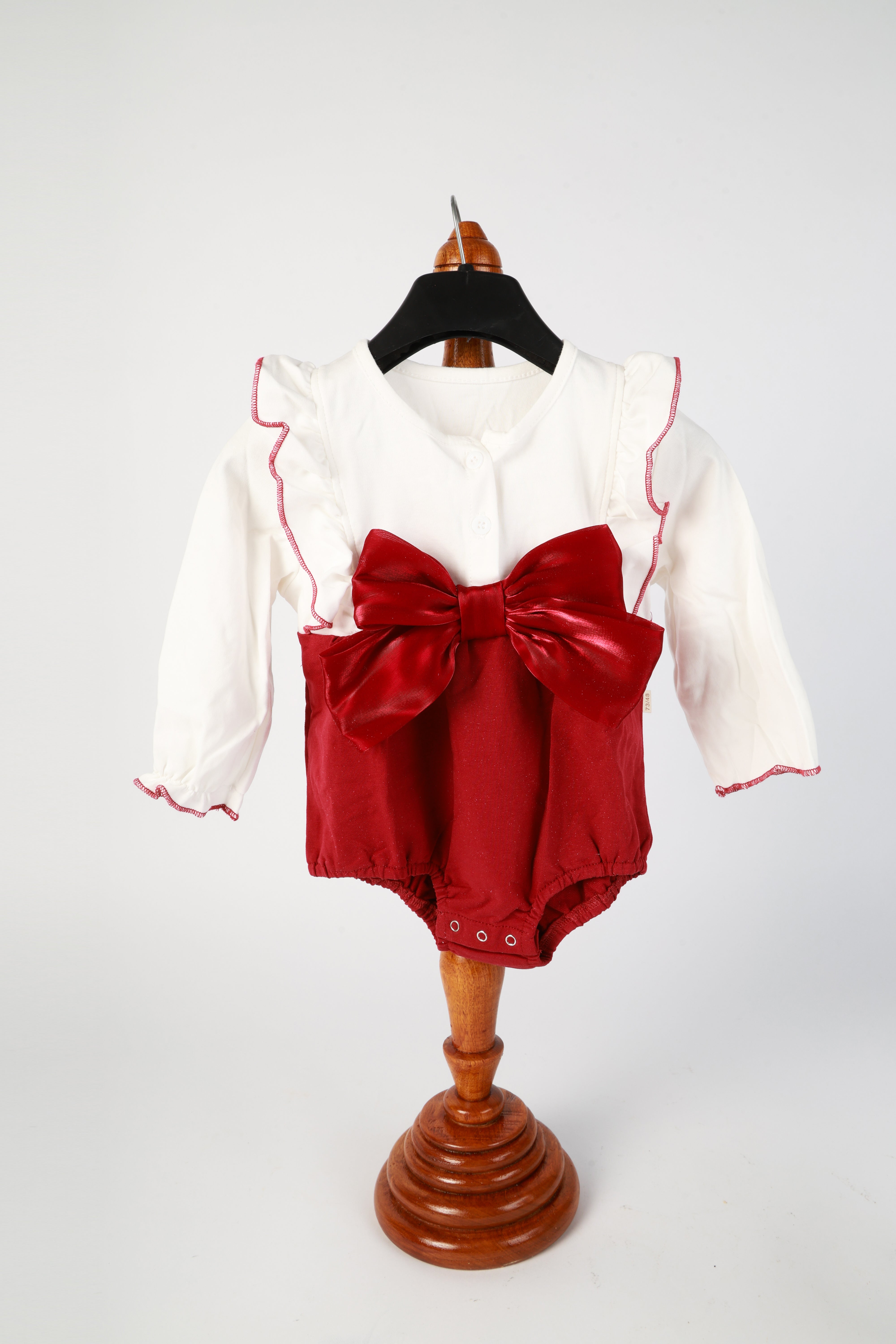 Elegant Baby Girl Photoshoot Dress – White & Red Outfit with Bonnet
