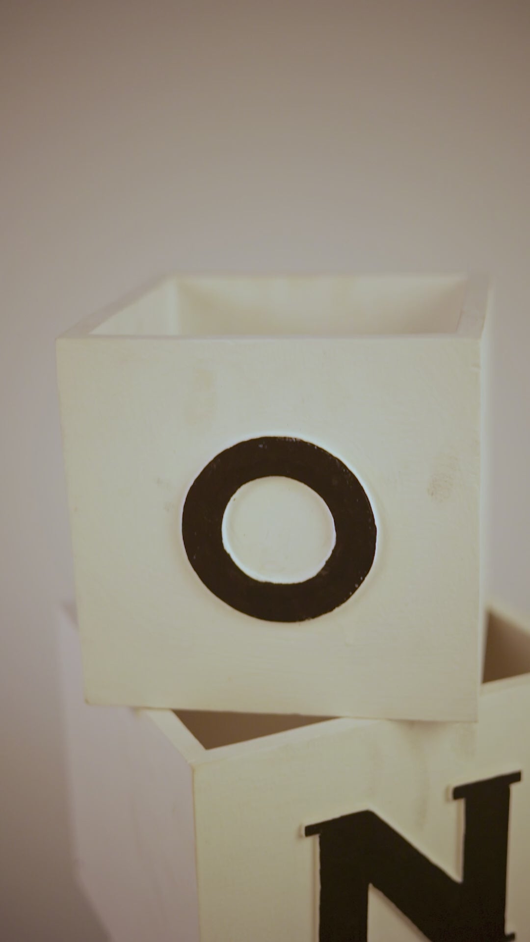 Wooden ONE Blocks for First Birthday Photos – Rustic Baby Milestone Prop for Cake Smash, Photoshoots & Nursery Décor – Neutral Wood with Bold Letters for Timeless Photography Setups