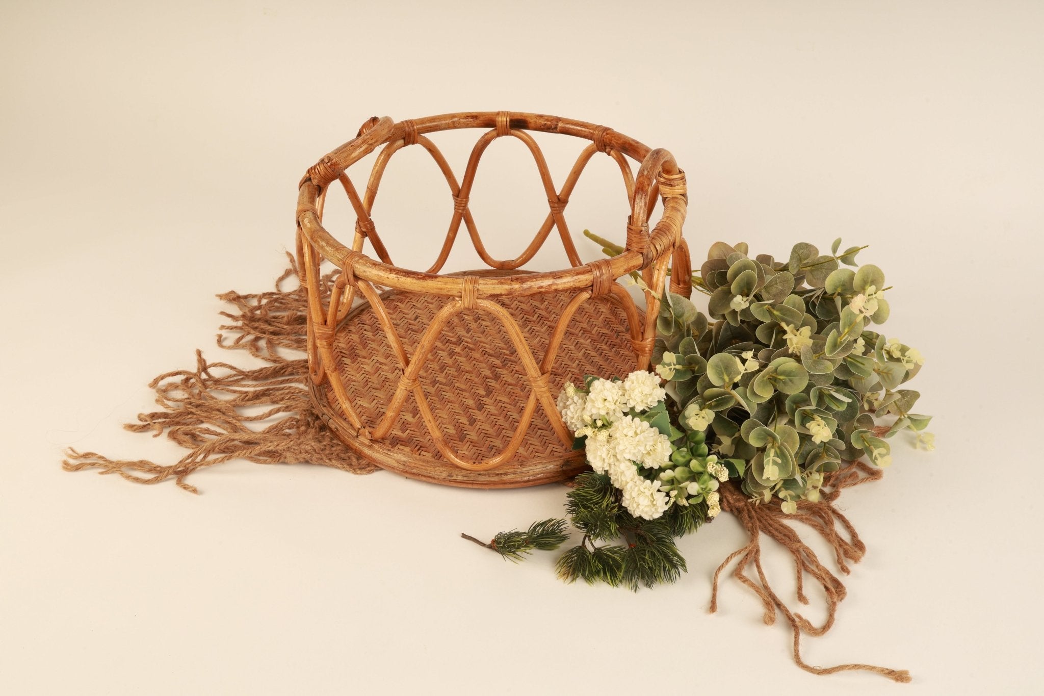 Round Posing Basket - Newborn Baby Photoshoot Props for Baby Photoshoots - Tiny Prop Store