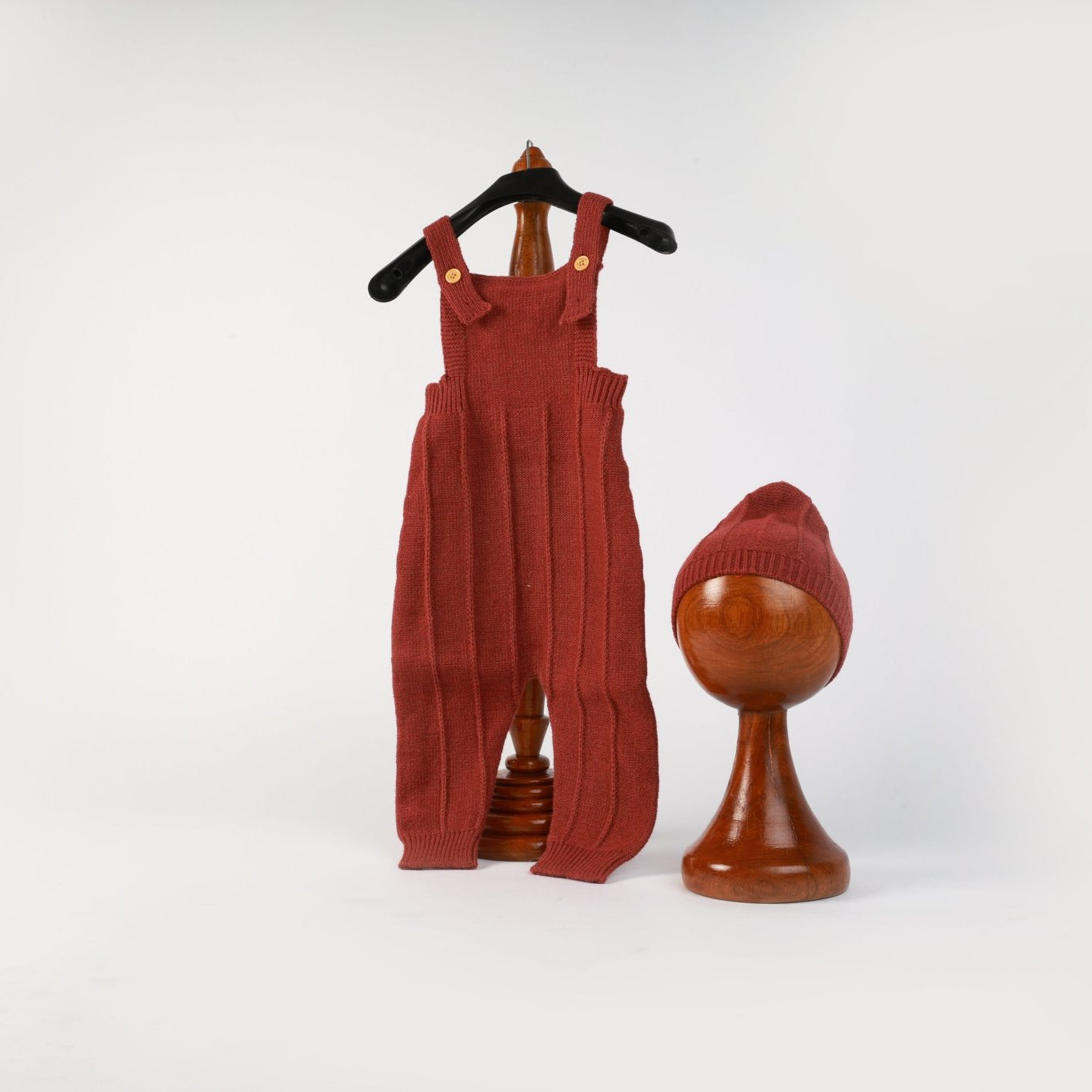 Rust Toddler Knit Romper with Hat – Unisex Photoshoot Outfit - Tiny Prop Store