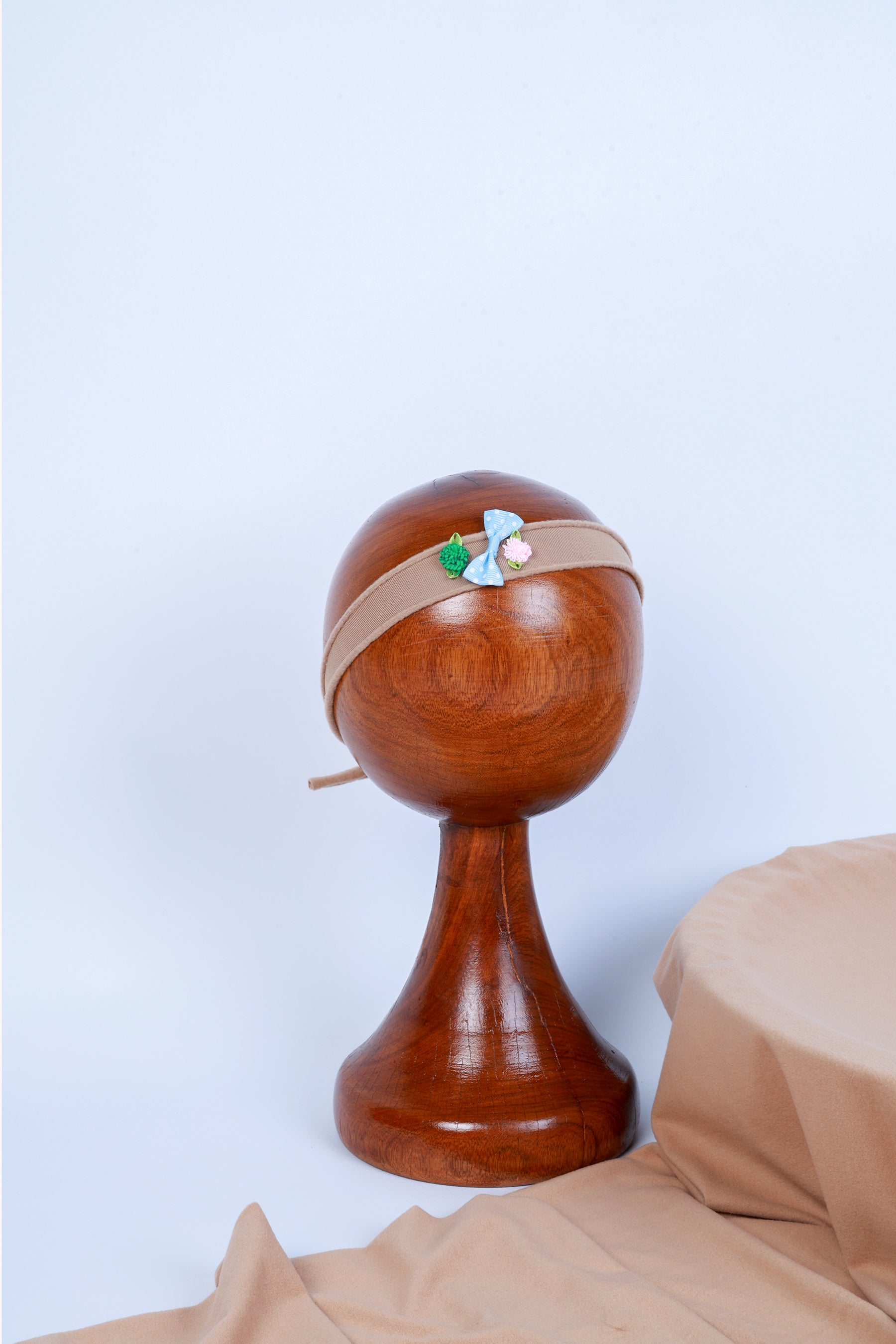 Beige Newborn Wrap & Headband Set – Baby Photography Prop, Soft & Stretchable with Adjustable Fit