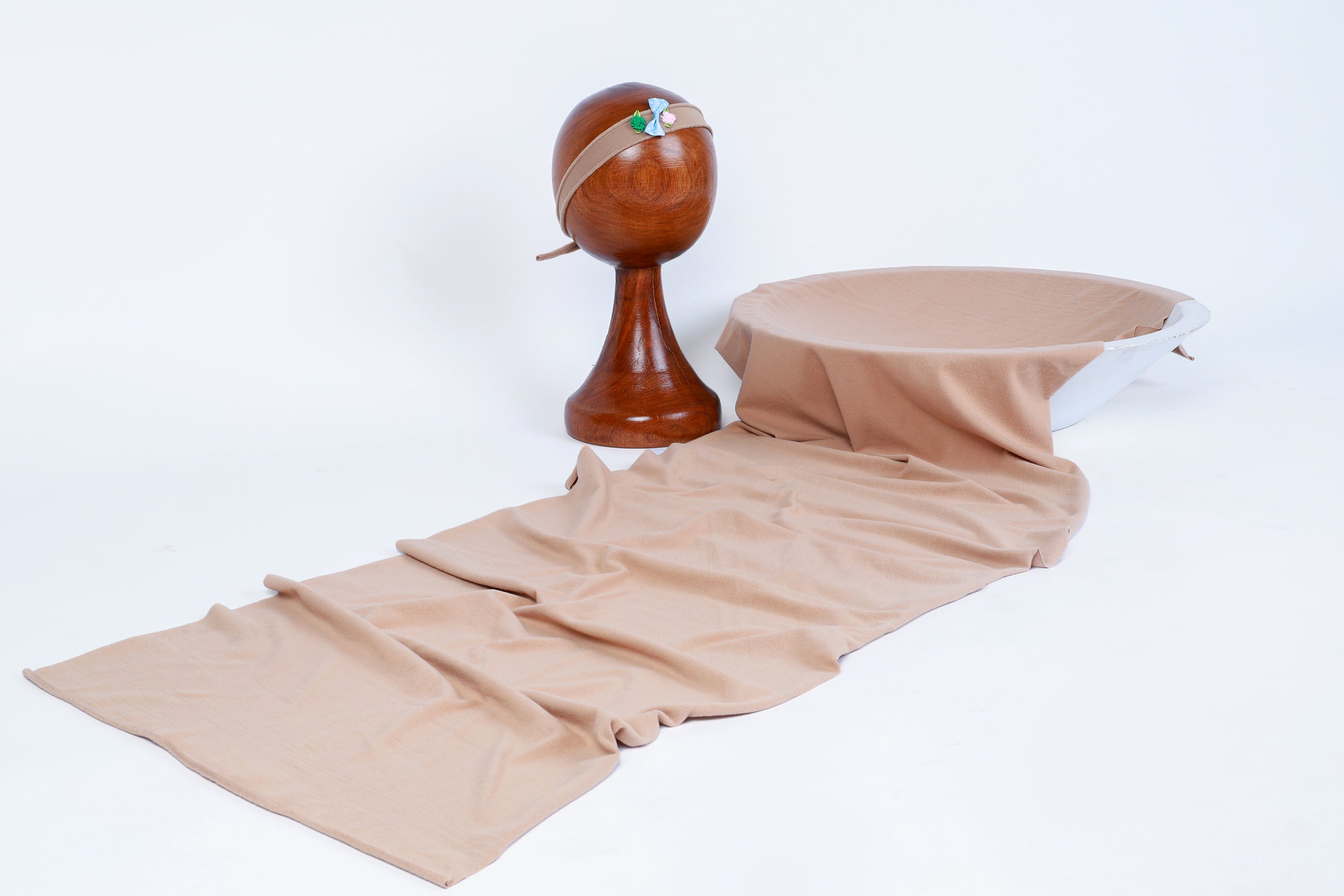 Beige Newborn Wrap & Headband Set – Baby Photography Prop, Soft & Stretchable with Adjustable Fit