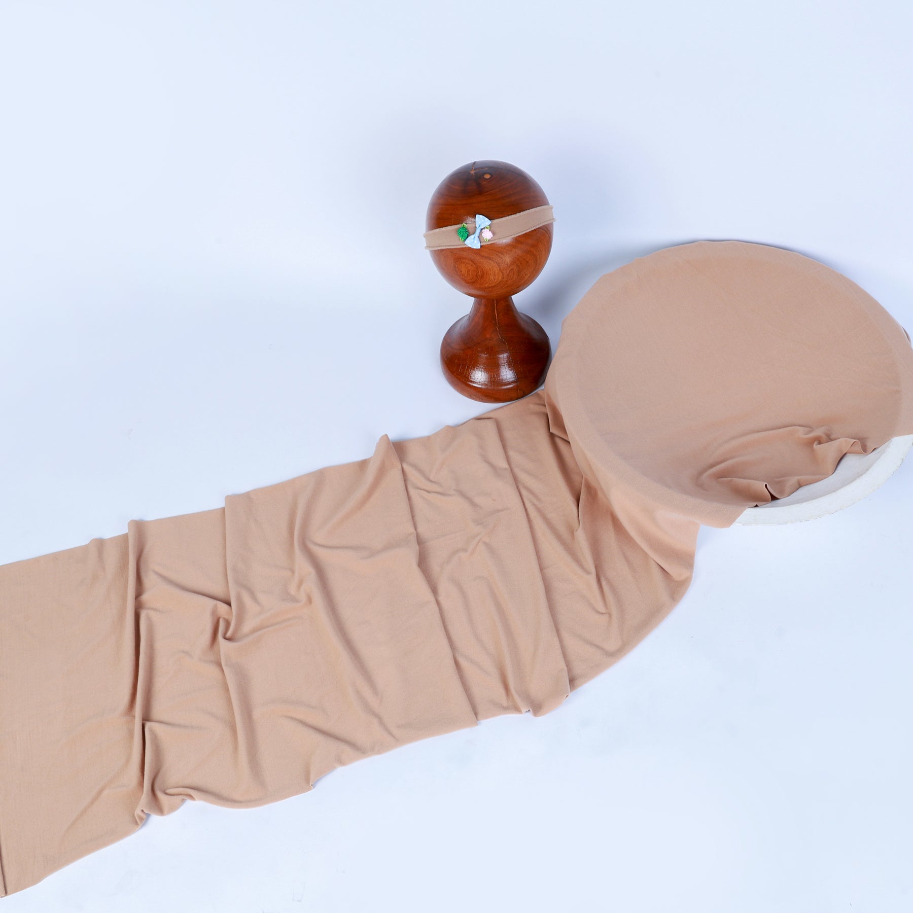 Beige Newborn Wrap & Headband Set – Baby Photography Prop, Soft & Stretchable with Adjustable Fit